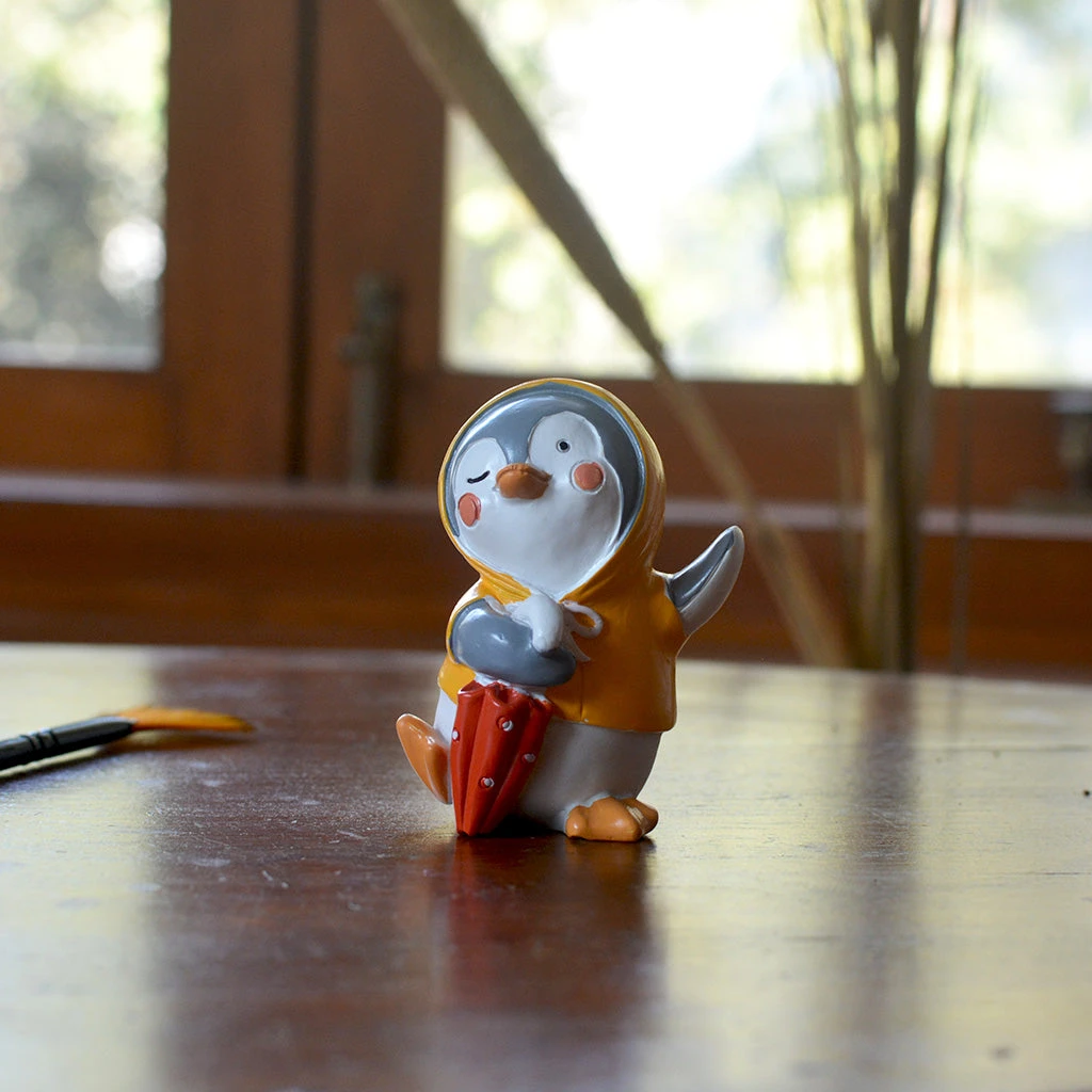 Miniature Dancing Penguin With Umbrella – Cute Resin Decor For Gifts 1 Miniature Dancing Penguin With Umbrella – Cute Resin Decor For Gifts