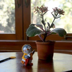 Miniature Dancing Penguin With Umbrella – Cute Resin Decor For Gifts 5 Miniature Dancing Penguin With Umbrella – Cute Resin Decor For Gifts -Cute Farms Shop Dancing Penguin w Umbrella 3