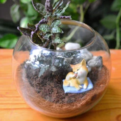 Miniature Dog On Cushion – Adorable Resin Decor For Fairy Gardens & Gifts -Cute Farms Shop dog on cushion 2