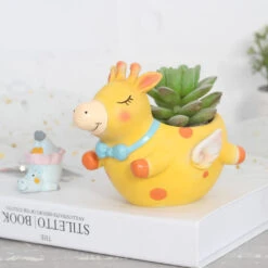 Cute Flying Giraffe Resin Succulent Pot